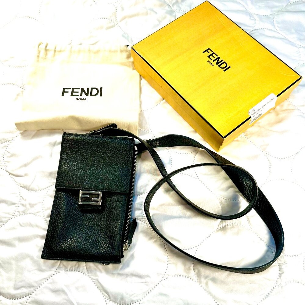 Fendi Black Grained Leather Crossbody Pouch Bag – Excellent Condition